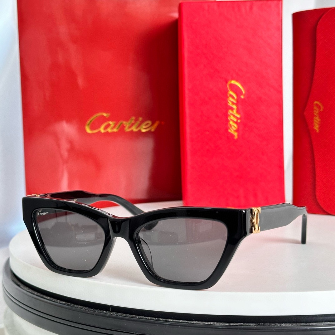 Ultimate Guide to Caring for Your Replica Sunglasses: Testing, Cleaning, and Storage Tips